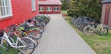 Kihnu Kooli jalgrattaparkla